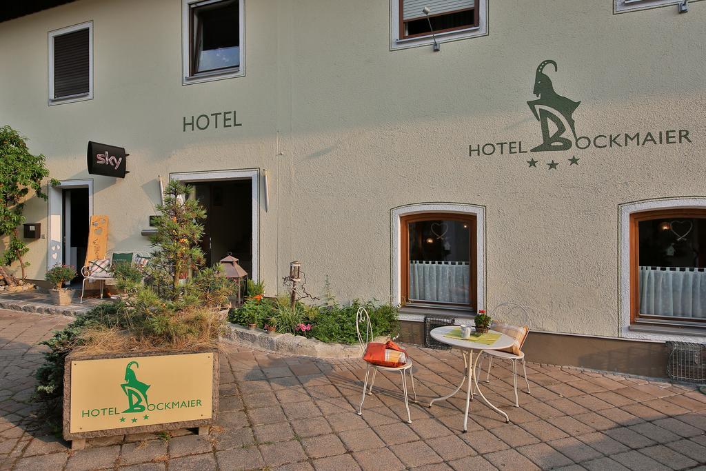 Hotel Bockmaier Oberpframmern ภายนอก รูปภาพ