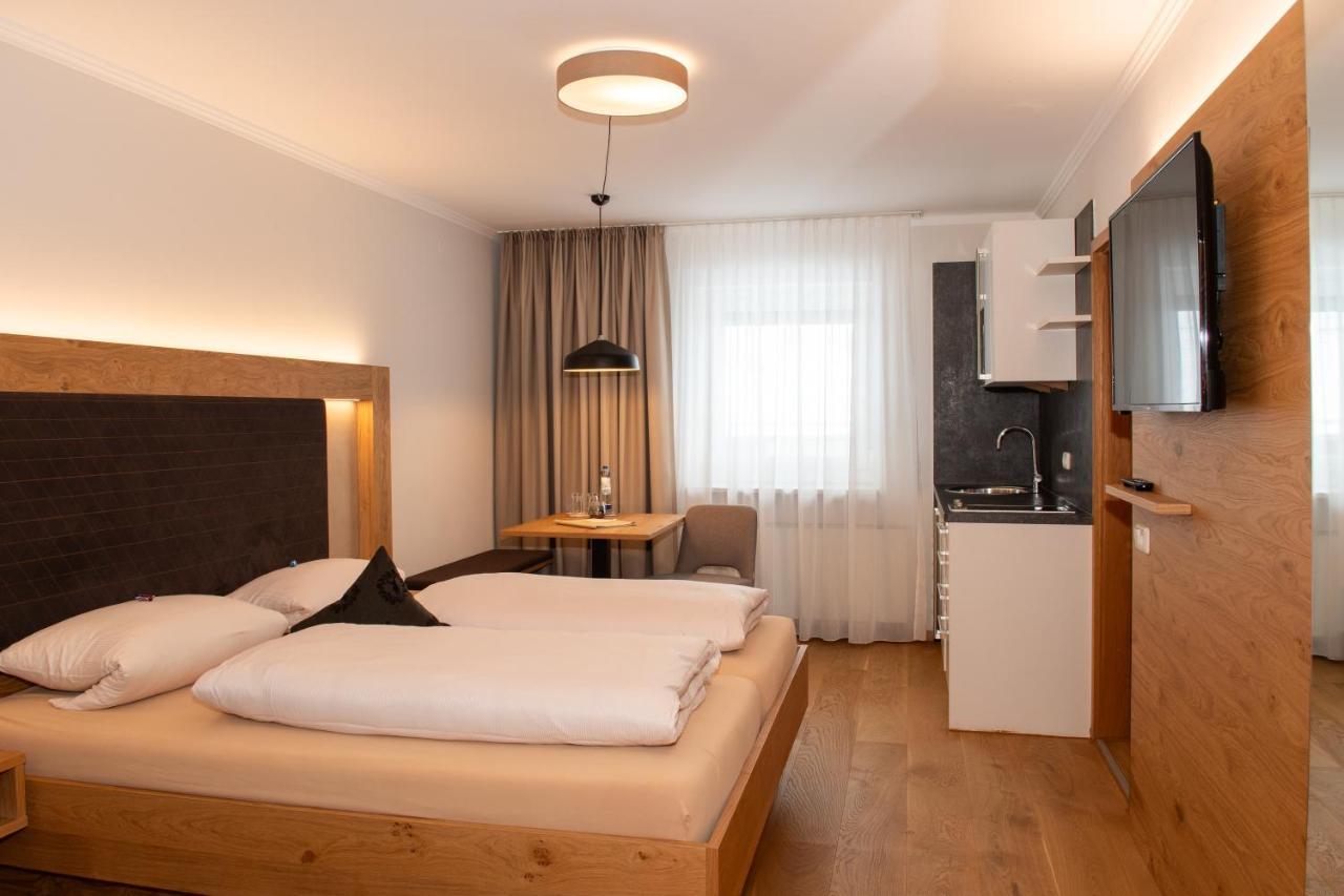 Hotel Bockmaier Oberpframmern ภายนอก รูปภาพ