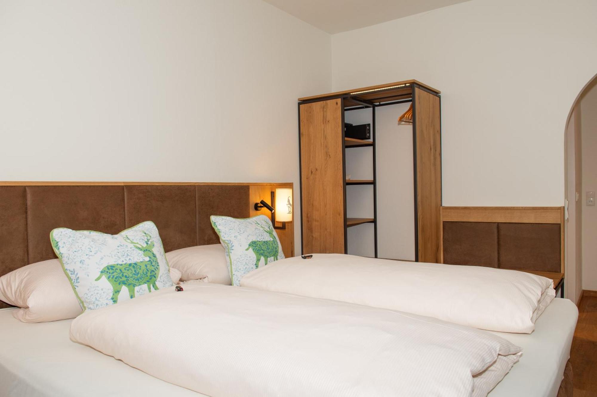 Hotel Bockmaier Oberpframmern ภายนอก รูปภาพ